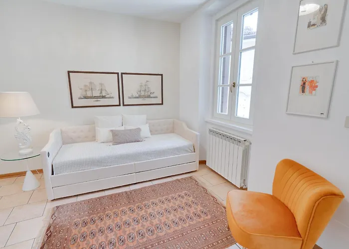 Апартаменти San Michele Center - 90m2 2 Minutes To Piazza Unita D Italia