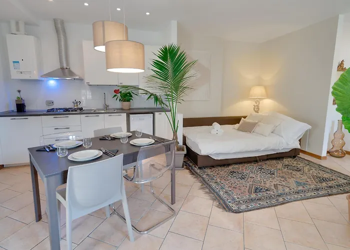 San Michele Center - 90m2 2 Minutes To Piazza Unita D Italia Апартаменти *