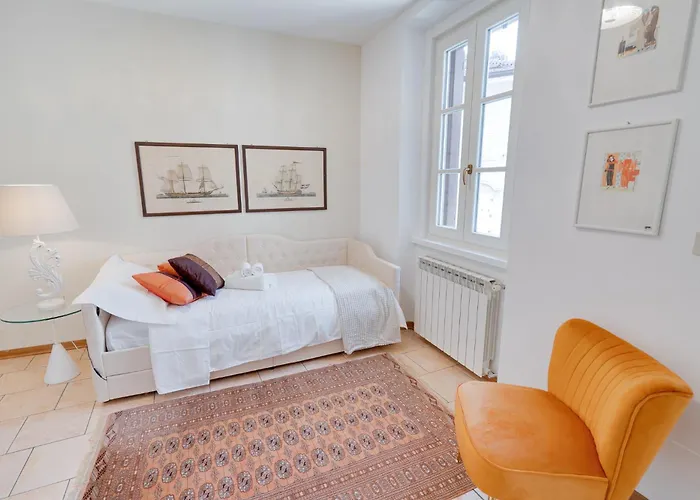 Апартаменти San Michele Center - 90m2 2 Minutes To Piazza Unita D Italia *