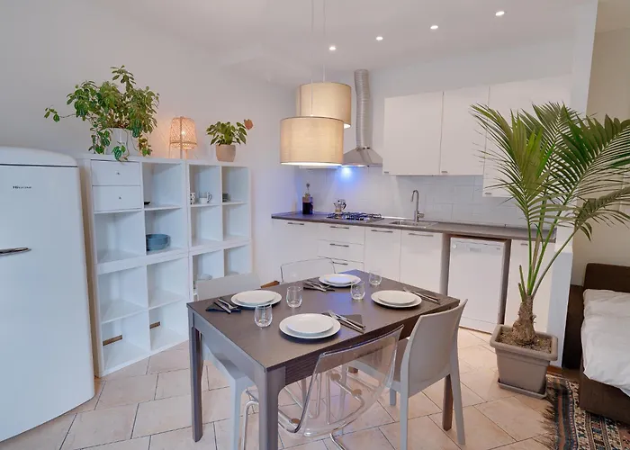 Апартаменти San Michele Center - 90m2 2 Minutes To Piazza Unita D Italia Трієст